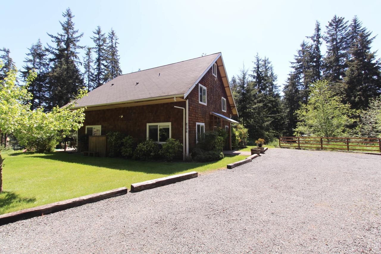 Goss Lake Getaway Langley Exterior photo